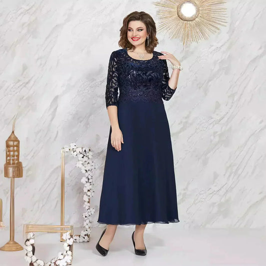 Elegantní krajkové šaty ve velké velikosti