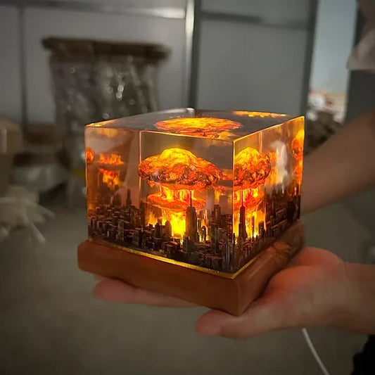 Lampa s hřibovitým oblakem po výbuchu atomové bomby
